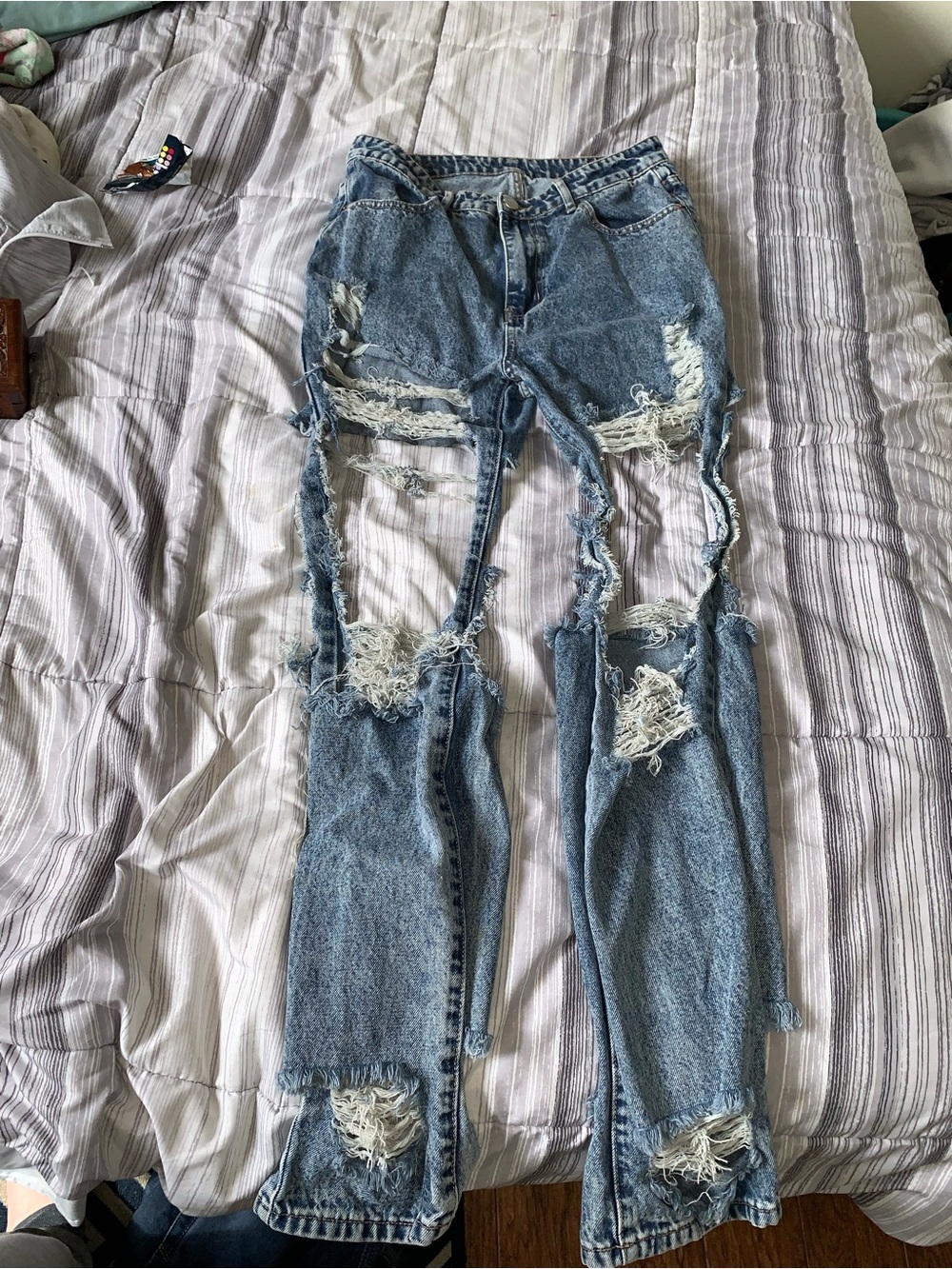 Distressed Light Blue Women’s Ripped Jeans